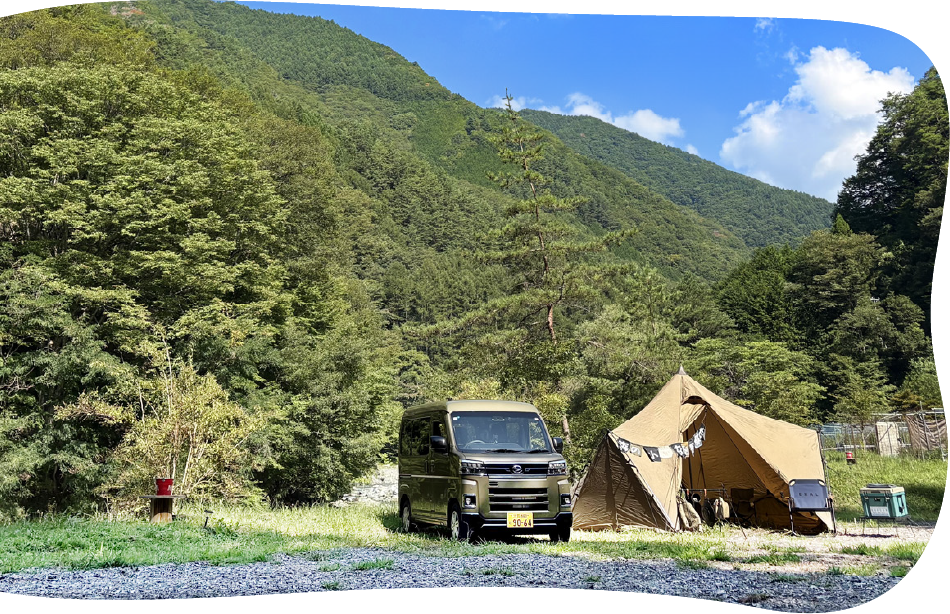 森の小さな秘密基地
